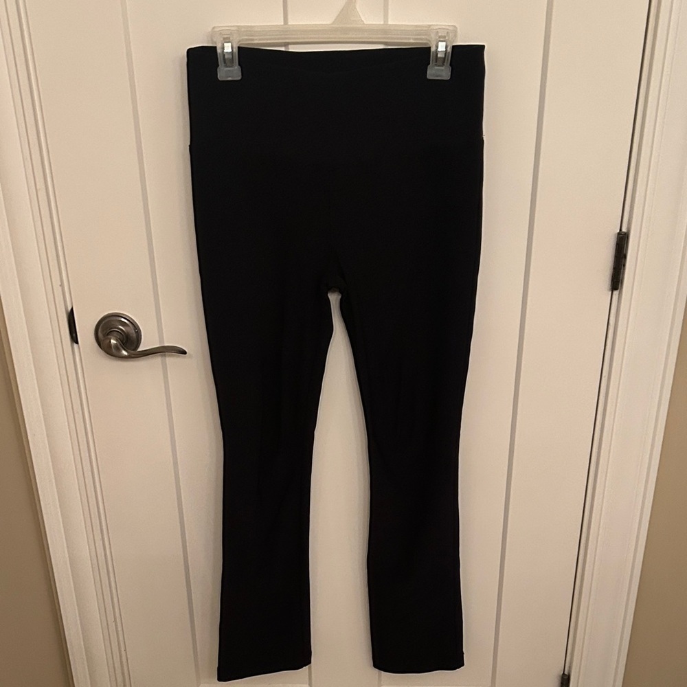 Joseph Ribkoff Classic Black Pull On Fitted Pants, size 10